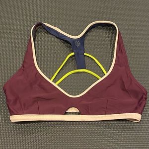 Lululemon reversible sports bra size 4